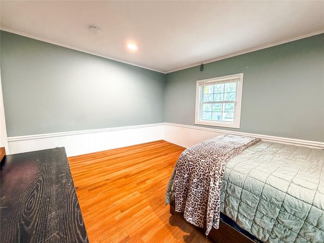 7 Oak Street, Brentwood, NY 11717