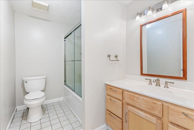 46 Pawtucket Blvd 32, Tyngsborough, MA 01879