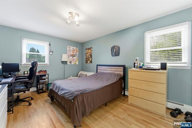 29 Albertine Place, West Milford, NJ 07438