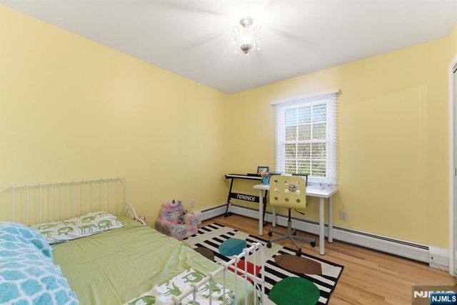 29 Albertine Place, West Milford, NJ 07438