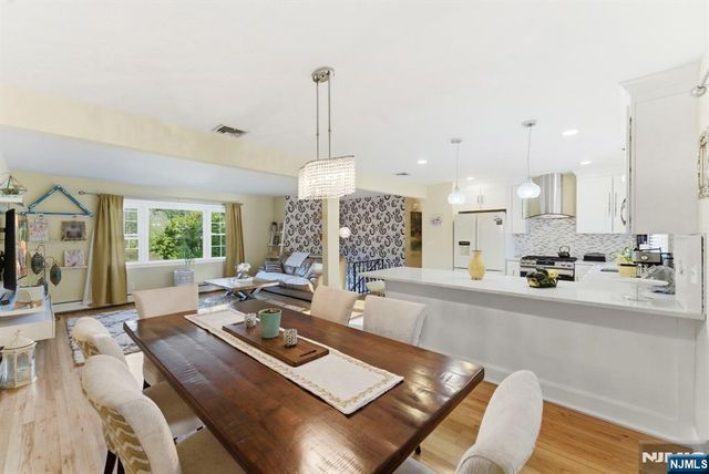 29 Albertine Place, West Milford, NJ 07438