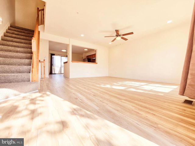 605 VILLAGER CIR, Baltimore, MD 21222