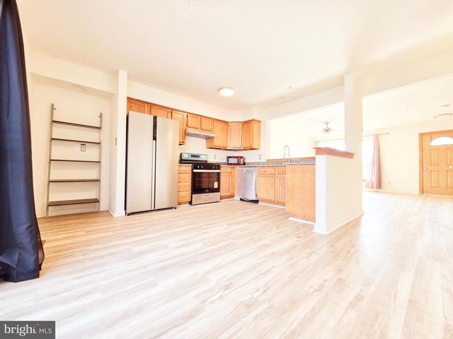 605 VILLAGER CIR, Baltimore, MD 21222