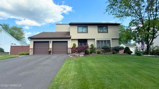 14 Heathrow Lane, Old Bridge, NJ 08857