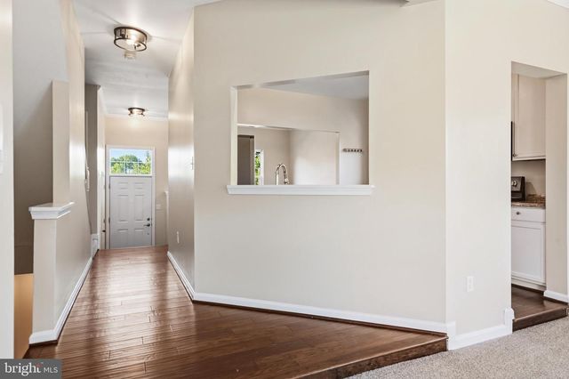 8699 FARNHAM WAY, Bristow, VA 20136