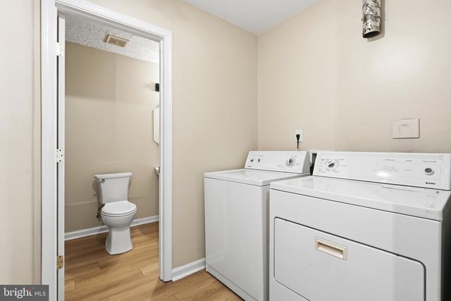 8699 FARNHAM WAY, Bristow, VA 20136