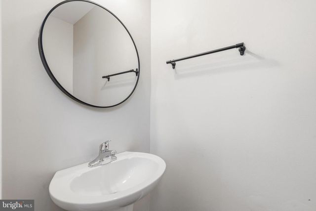 8699 FARNHAM WAY, Bristow, VA 20136