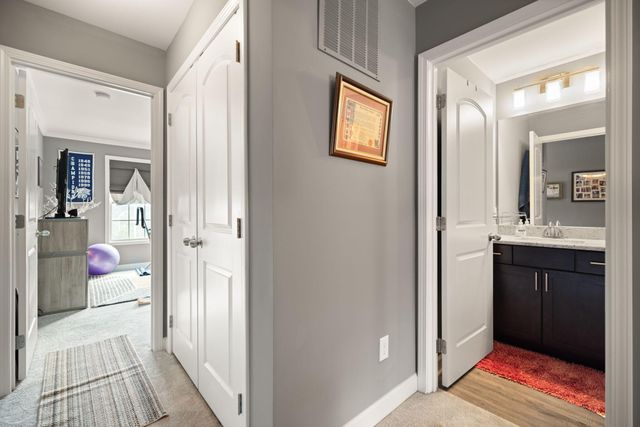 717 Newtown Springs Drive, Lexington, KY 40511