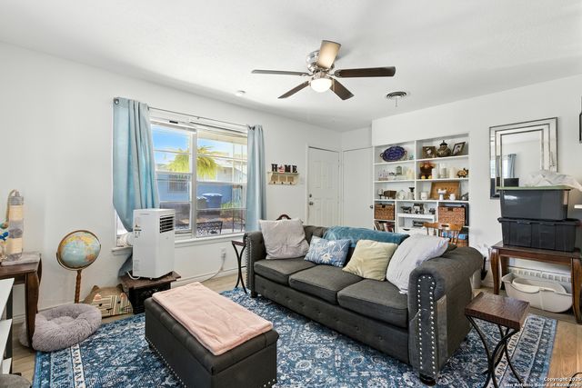 511 Venice, San Antonio, TX 78201