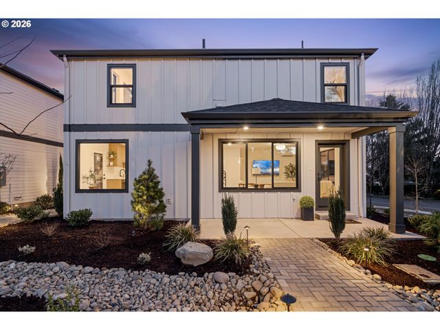805 3rd St, Lake Oswego, OR 97034