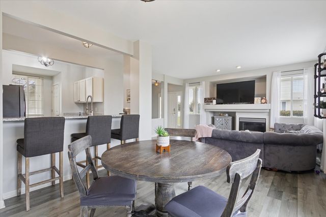 7326 Mabels Way 49, Loves Park, IL 61111