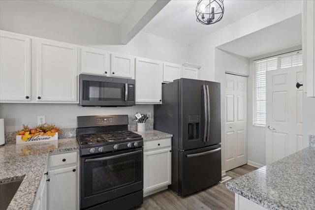 7326 Mabels Way 49, Loves Park, IL 61111