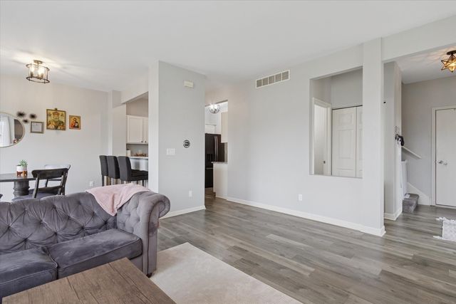 7326 Mabels Way 49, Loves Park, IL 61111