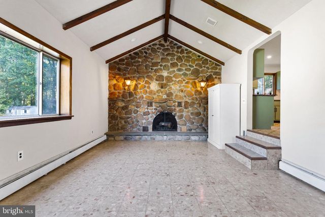 73 EVERGREEN, Doylestown, PA 18901