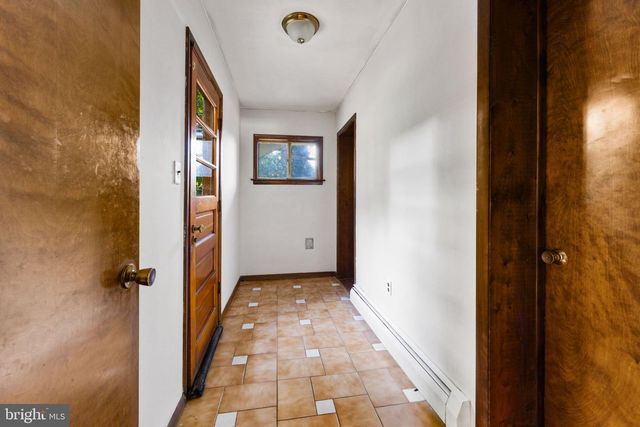 73 EVERGREEN, Doylestown, PA 18901