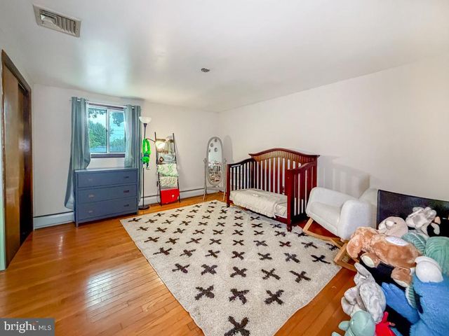 73 EVERGREEN, Doylestown, PA 18901