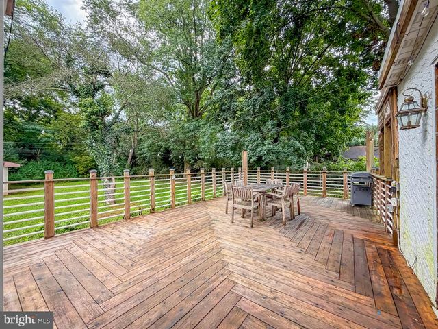 73 EVERGREEN, Doylestown, PA 18901
