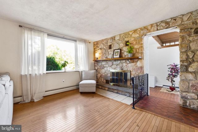 73 EVERGREEN, Doylestown, PA 18901