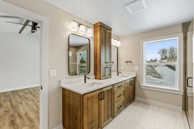 3935 S Glendora Dr, Spokane, WA 99223