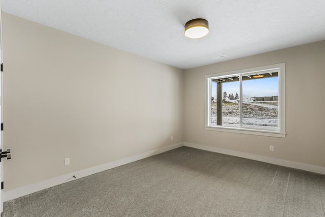 3935 S Glendora Dr, Spokane, WA 99223