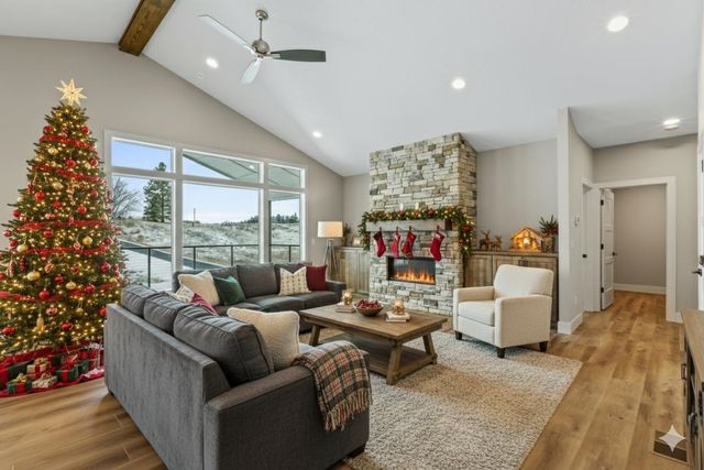 3935 S Glendora Dr, Spokane, WA 99223