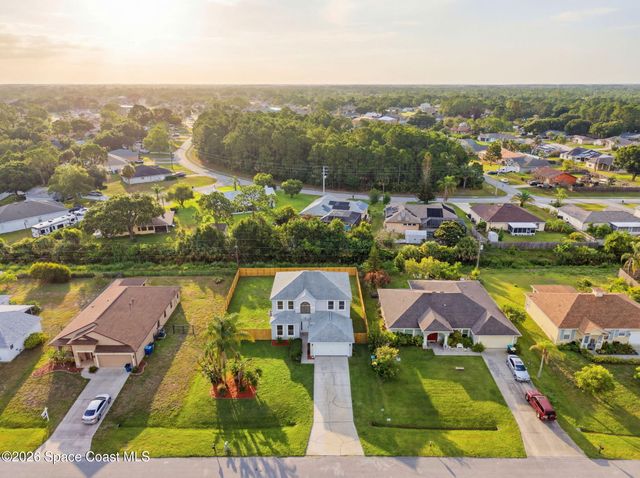 518 Sauders Road SE, Palm Bay, FL 32909