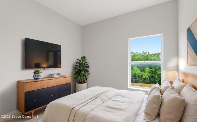 518 Sauders Road SE, Palm Bay, FL 32909
