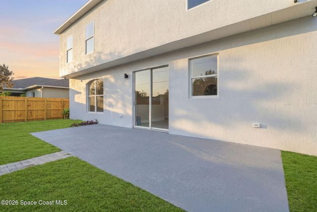 518 Sauders Road SE, Palm Bay, FL 32909