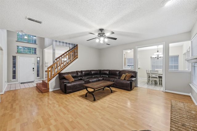 924 Rio Vista Lane, Arlington, TX 76017