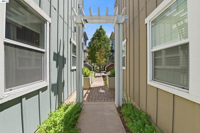4220 Providence Ter, Fremont, CA 94538