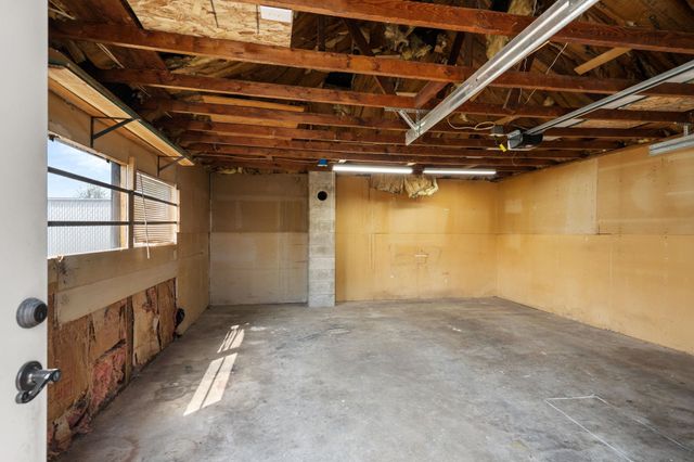 727 E Crown Ave, Spokane, WA 99207