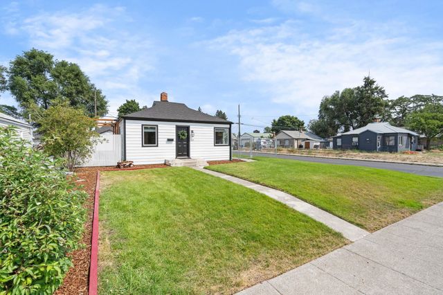 727 E Crown Ave, Spokane, WA 99207