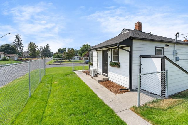 727 E Crown Ave, Spokane, WA 99207