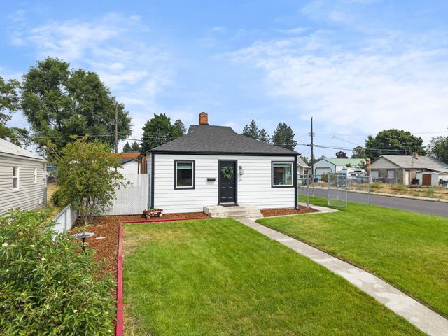727 E Crown Ave, Spokane, WA 99207
