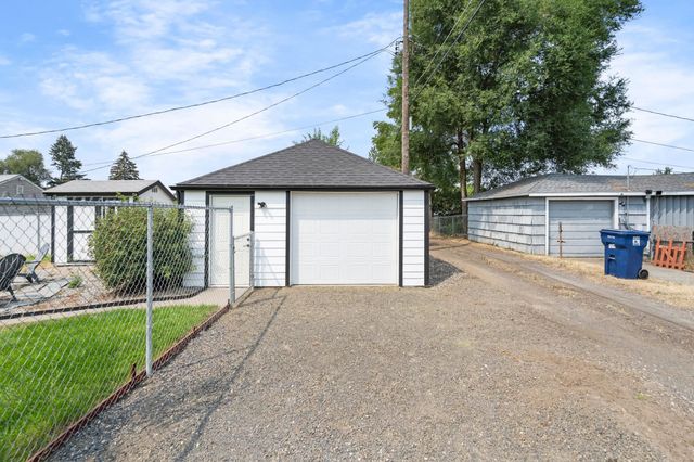 727 E Crown Ave, Spokane, WA 99207