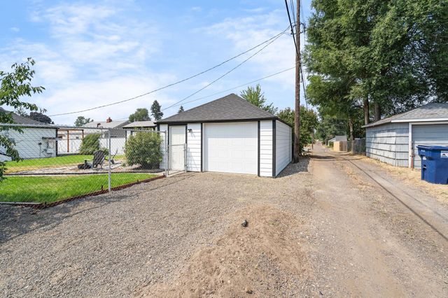 727 E Crown Ave, Spokane, WA 99207