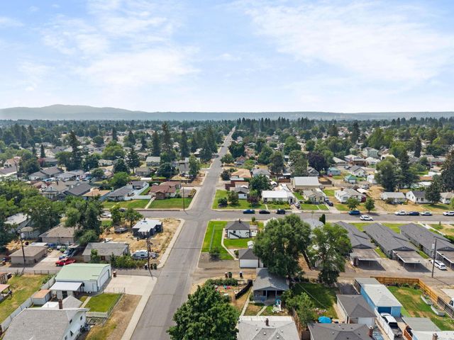 727 E Crown Ave, Spokane, WA 99207