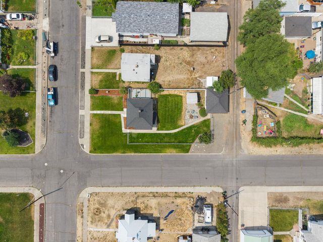 727 E Crown Ave, Spokane, WA 99207