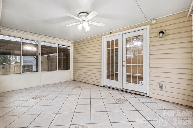 7515 Woodknoll Drive, Charlotte, NC 28217