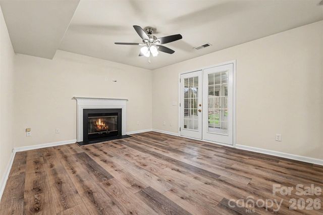 7515 Woodknoll Drive, Charlotte, NC 28217