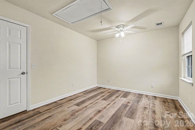 7515 Woodknoll Drive, Charlotte, NC 28217