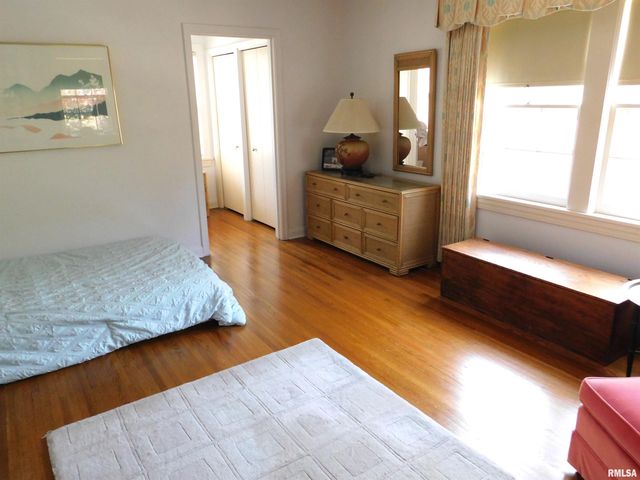 4 SUNSET Lane, Springfield, IL 62707