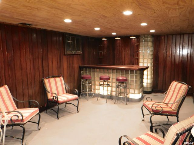 4 SUNSET Lane, Springfield, IL 62707