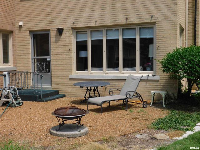 4 SUNSET Lane, Springfield, IL 62707