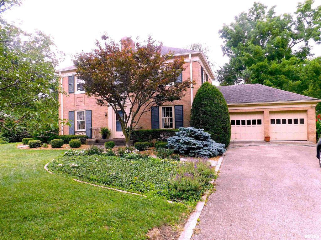 4 SUNSET Lane, Springfield, IL 62707