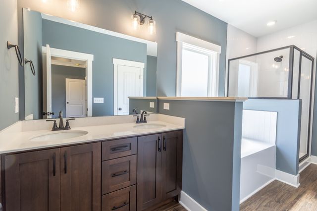 2060 Beverly Ct, Springfield, TN 37172