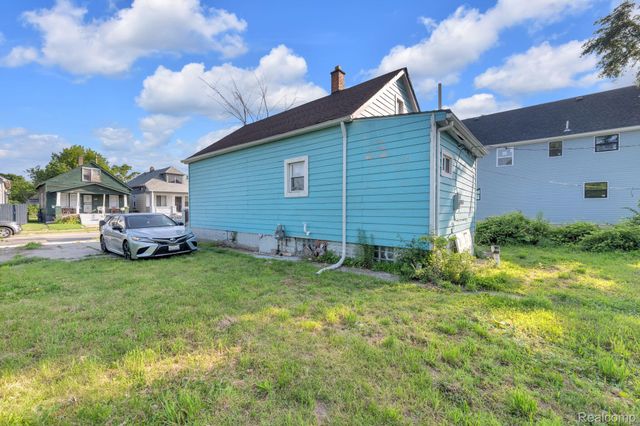 2124 Halleck Street, Detroit, MI 48212