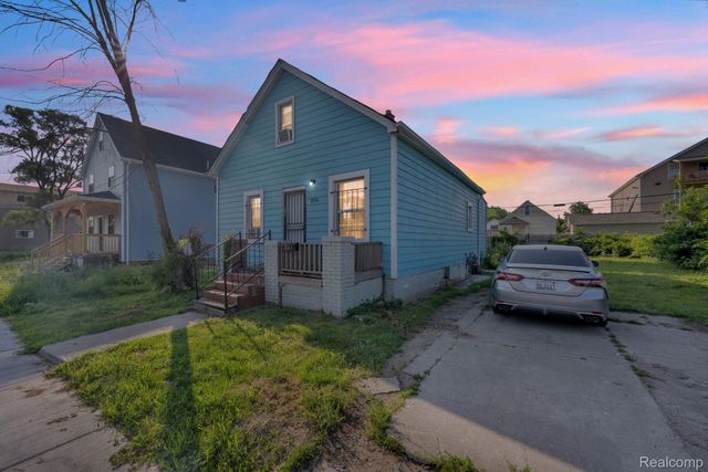 2124 Halleck Street, Detroit, MI 48212