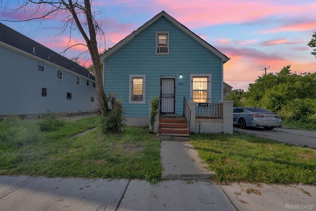 2124 Halleck Street, Detroit, MI 48212