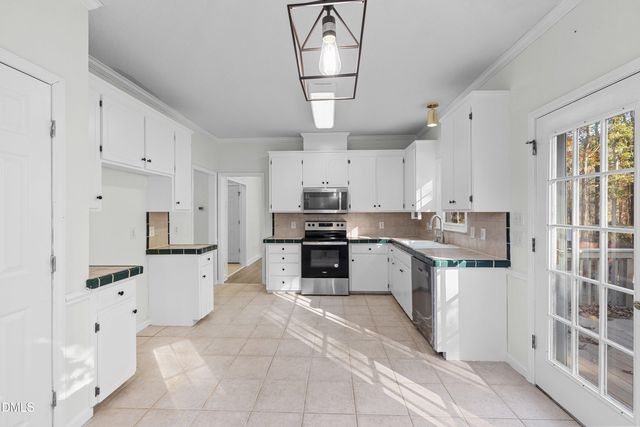 3645 S Pointe Drive, Apex, NC 27539